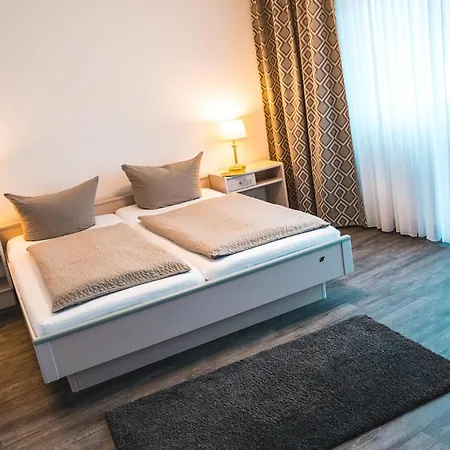 Hotel-restaurant Zur Post ホテル