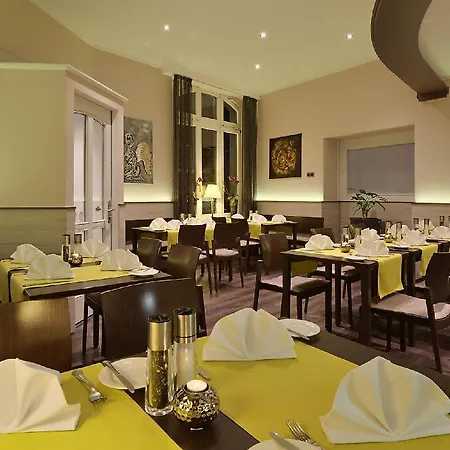 Otel Hotel-restaurant Zur Post 4*
